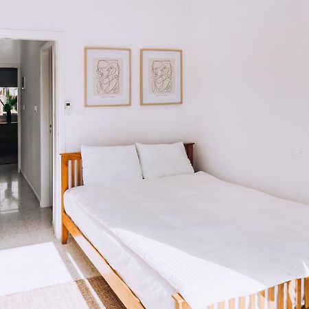 Minimal Townhouse Center Paphos Villa Buitenkant foto