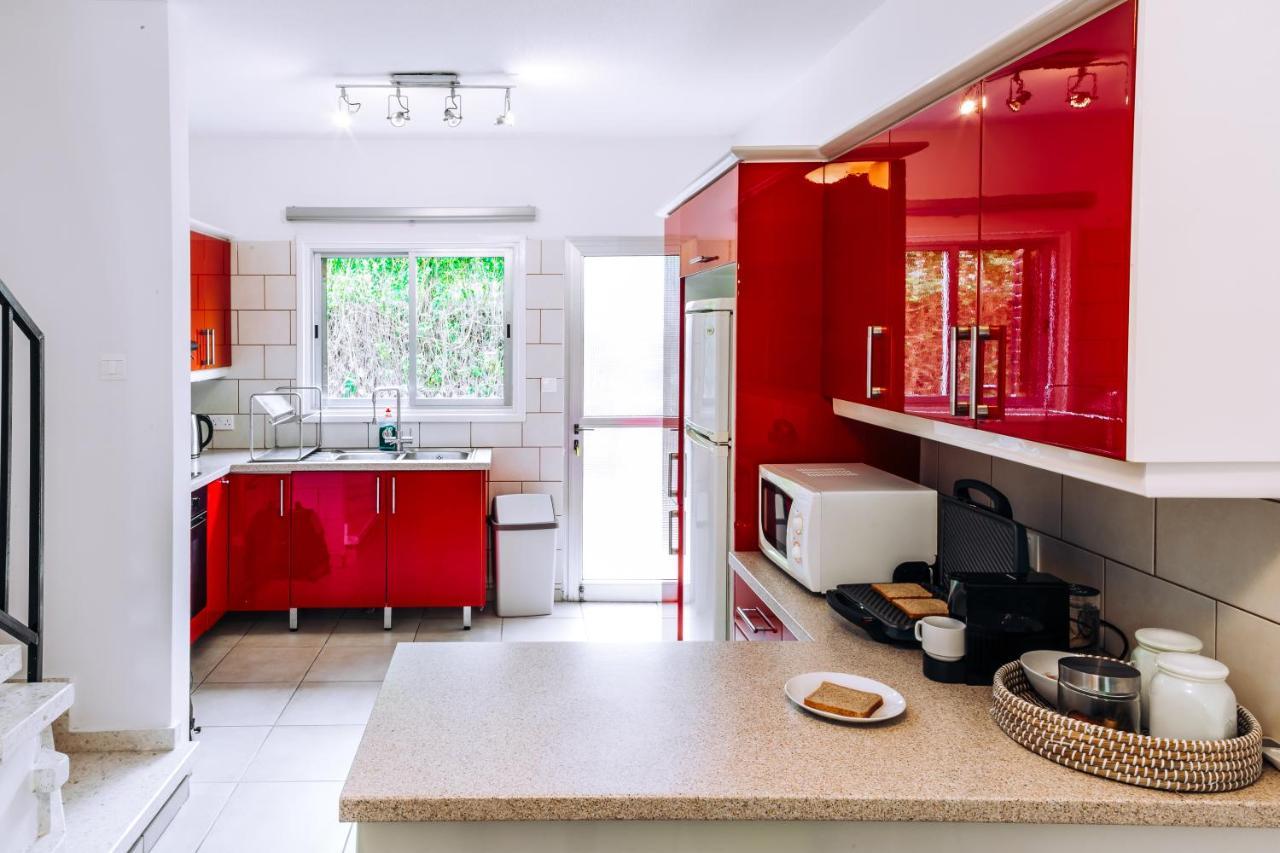 Minimal Townhouse Center Paphos Villa Buitenkant foto